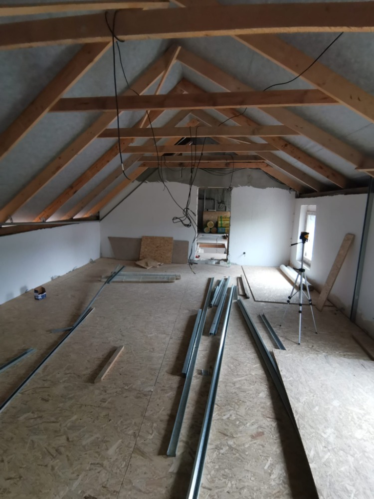 Rodinný dům Panoší Újezd – kompletní rekonstrukce - foto 46